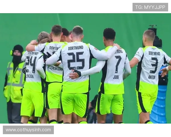 德甲豪门今夏转会目标浮现,多特蒙德与拜仁瞄准后防补强