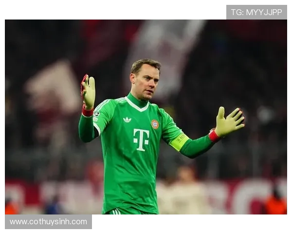 三冠王核心成员：诺伊尔的历史级赛季