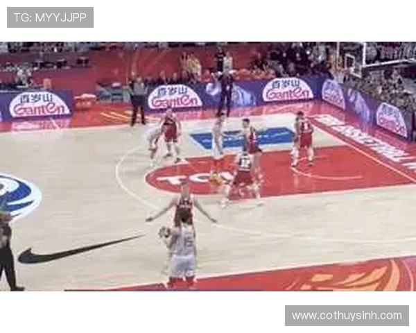 篮球比赛中边线发球规则的详细解读与注意事项 篮球比赛中边线发球规则的详细解读与注意事项